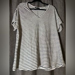 Short Sleeve Stripped Shirt